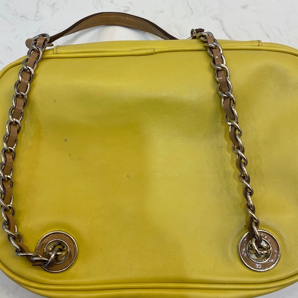 Guess Purae-Lemon Yellow - Picture 4 of 7